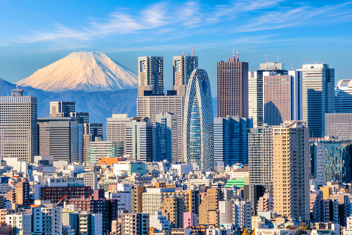 Tokion pilvenpiirtäjiä ja Fuji-vuori. Kuva: f11photo / Shutterstock