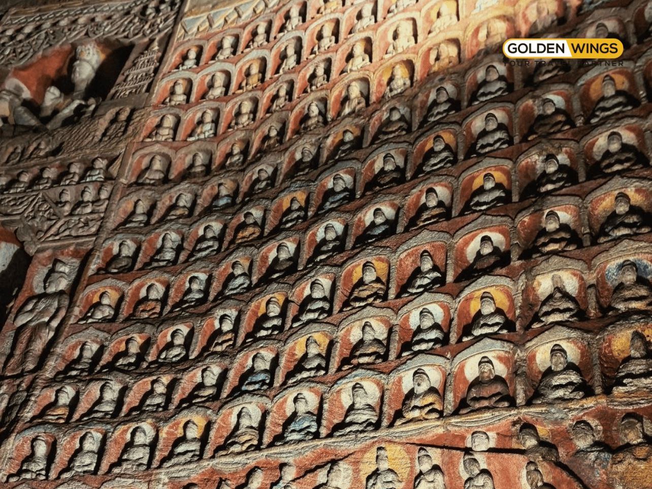 Hang đá Vân Cương: Kiệt tác Phật giáo nghìn năm khắc giữa lòng đá với hơn 50.000 tượng phật Hang đá Vân Cương: Kiệt tác Phật giáo nghìn năm khắc giữa lòng đá với hơn 50.000 tượng phật