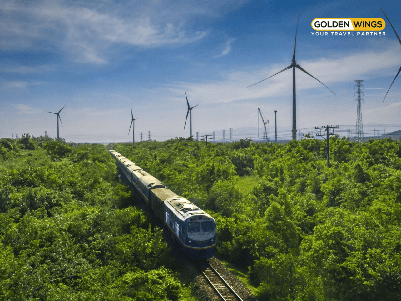 Tuyến đường sắt Thống Nhất Việt Nam – Số 1 thế giới trong ấn bản Amazing Train Journeys 2025 của Lonely Planet