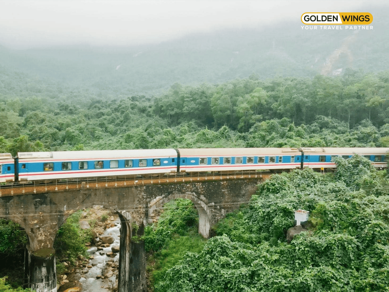 Tuyến đường sắt Thống Nhất Việt Nam – Số 1 thế giới trong ấn bản Amazing Train Journeys 2025 của Lonely Planet