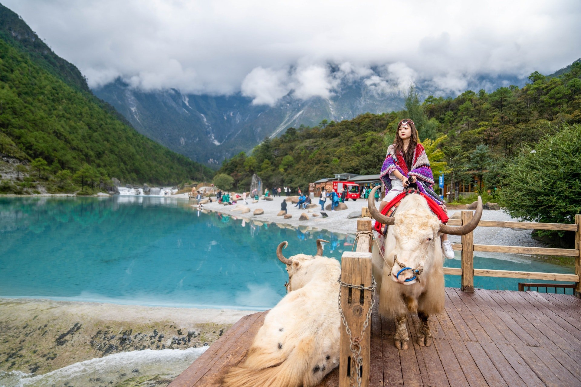 CÔN MINH – LỆ GIANG – ĐẠI LÝ  5 NGÀY 4 ĐÊM – HÀNH TRÌNH XUYÊN MÂY TRẮNG