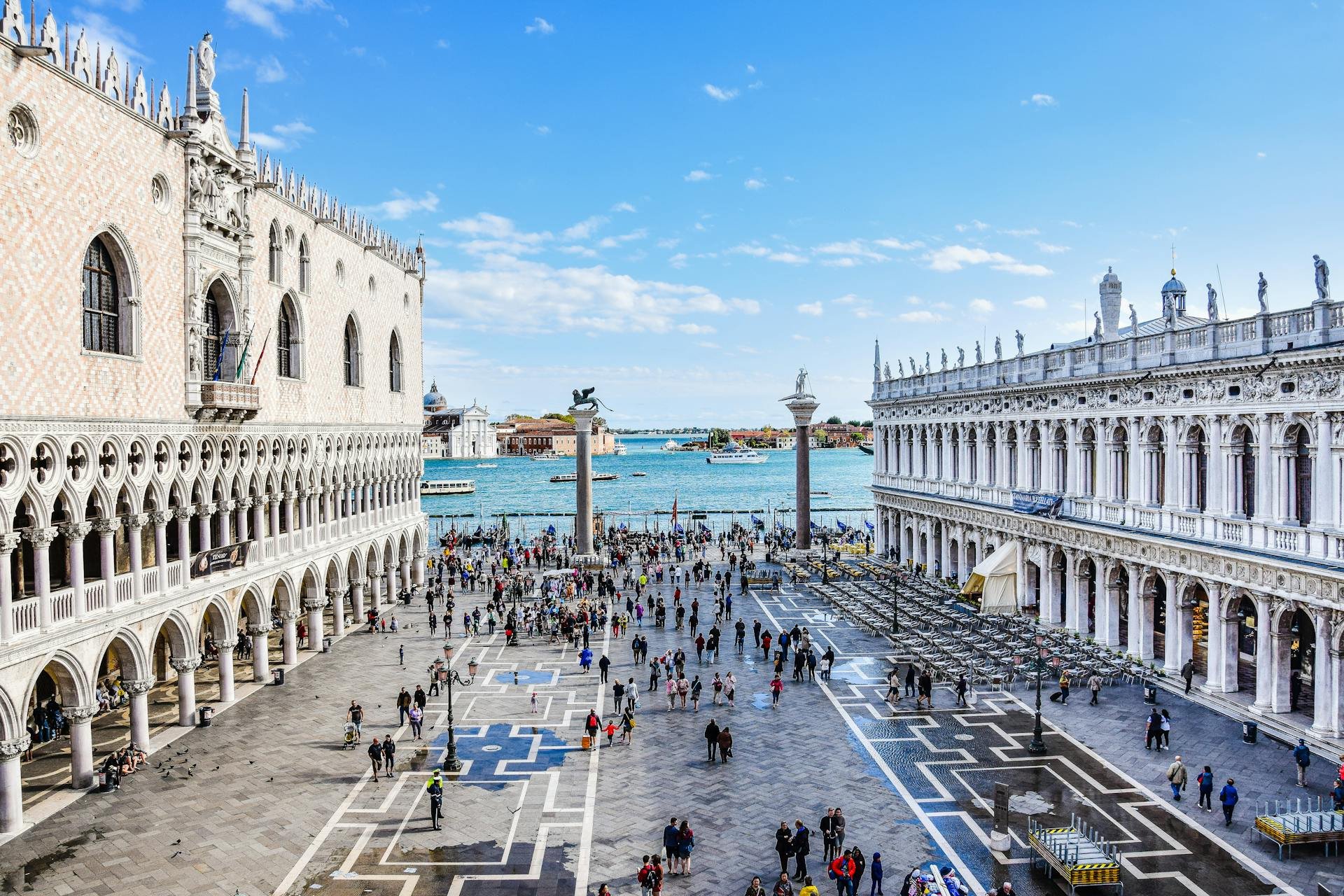 TOUR PHÁP – THỤY SĨ – Ý  10 NGÀY 9 ĐÊM – KHÁM PHÁ TINH HOA DI SẢN CHÂU ÂU