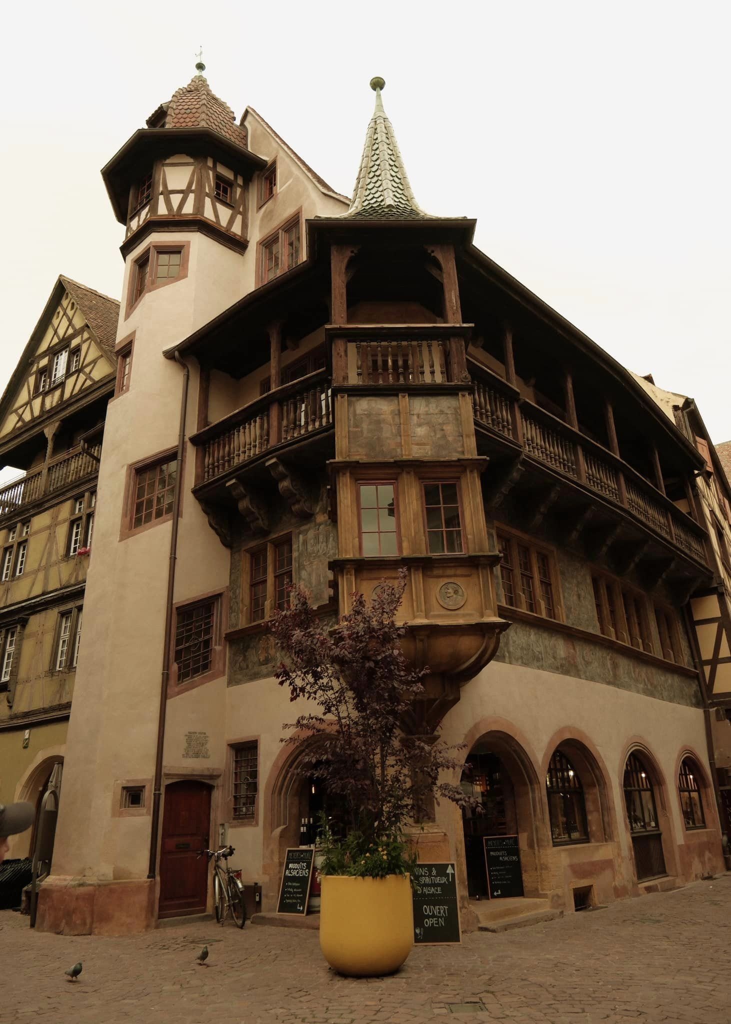 TOUR PHÁP – THỤY SĨ – Ý  10 NGÀY 9 ĐÊM – KHÁM PHÁ TINH HOA DI SẢN CHÂU ÂU