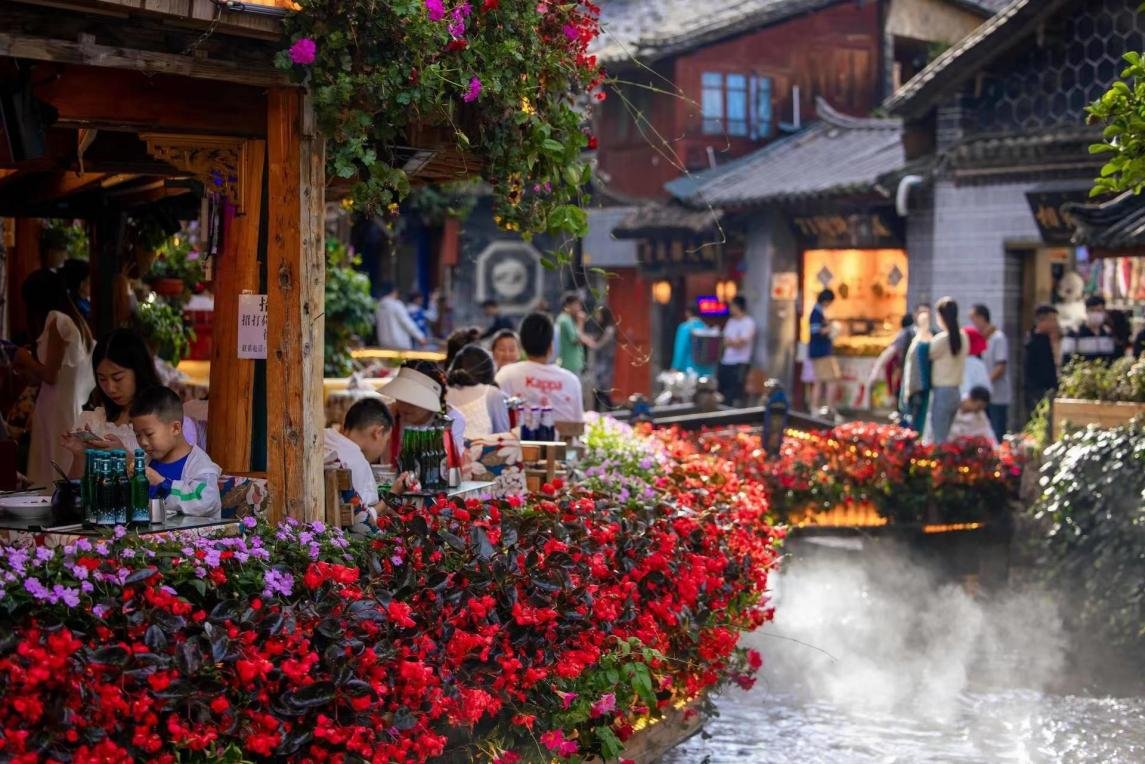 CÔN MINH – LỆ GIANG – ĐẠI LÝ  5 NGÀY 4 ĐÊM – HÀNH TRÌNH XUYÊN MÂY TRẮNG