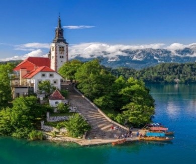 Đảo nhà thờ trên hồ Bled, Slovenia